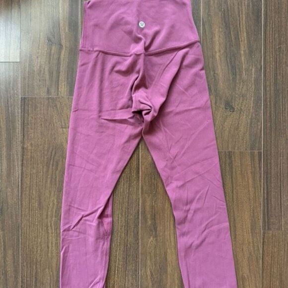 Lululemon 2 align 21” crop in Plumful - Picture 7 of 7